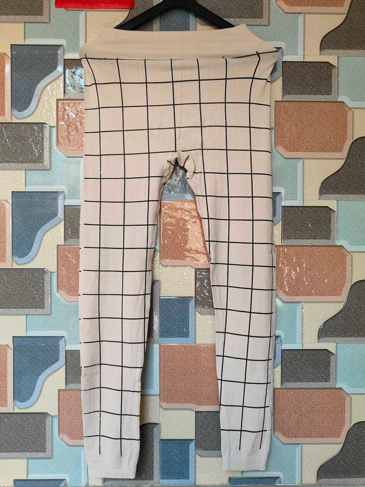 Grid Pattern Leggings/Pants