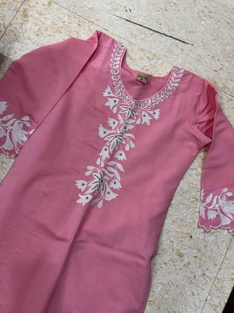(S) Pink Embroidered Kurta Set