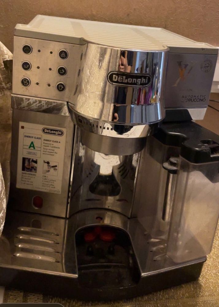 Delonghi Coffee Machine