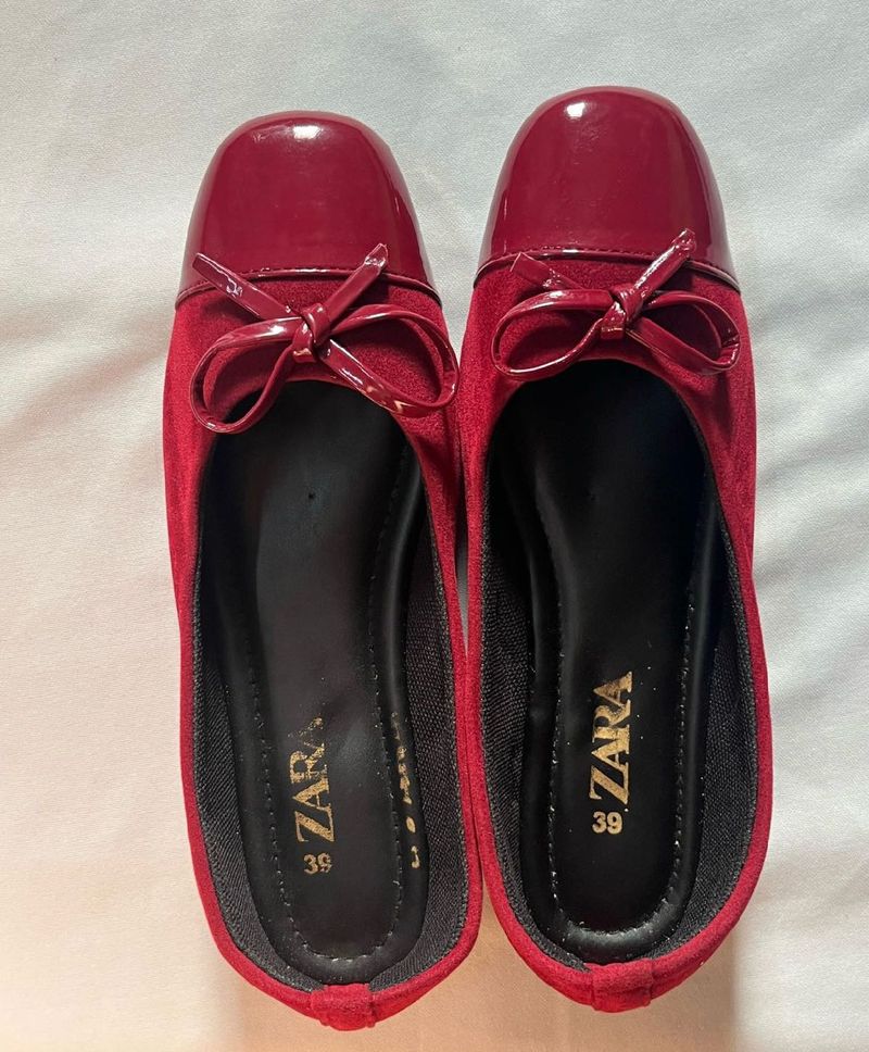 Chic Red Ballet Flats