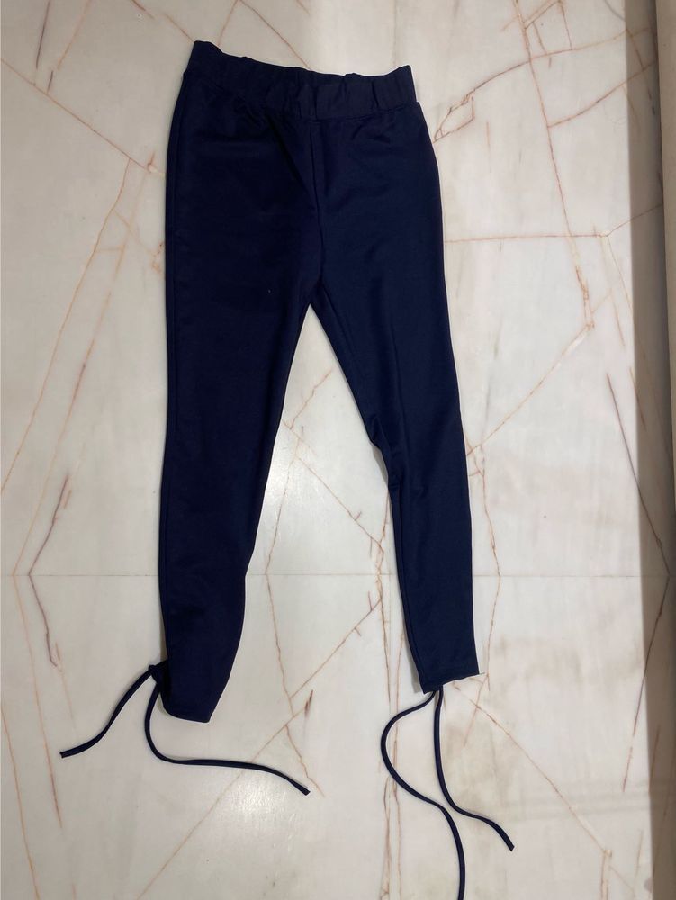 🫐Tie-Up detail at back leggings