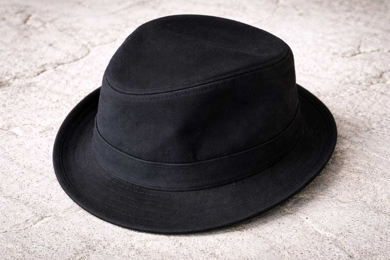 🖤 ZARA Classic Black Fedora Hat — Original