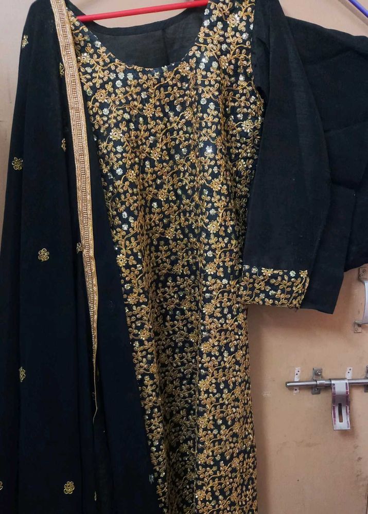 Elegant Black Kurta Set with Gold Embroidery