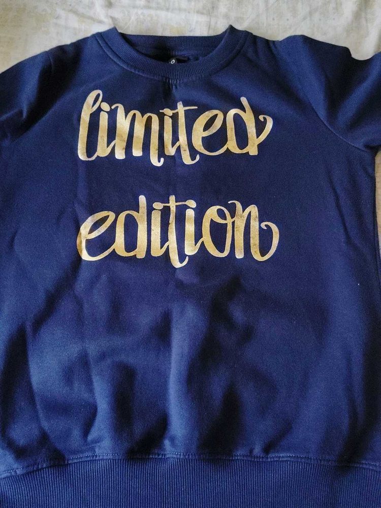 Sweat shirt