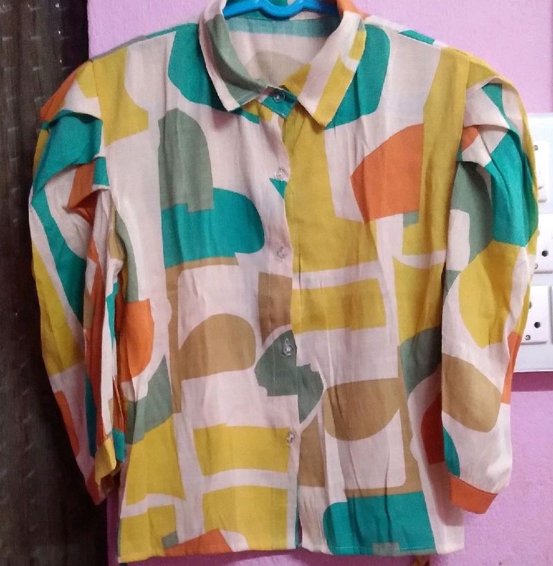 Muticolour Puffy Sleeves Crop Top.