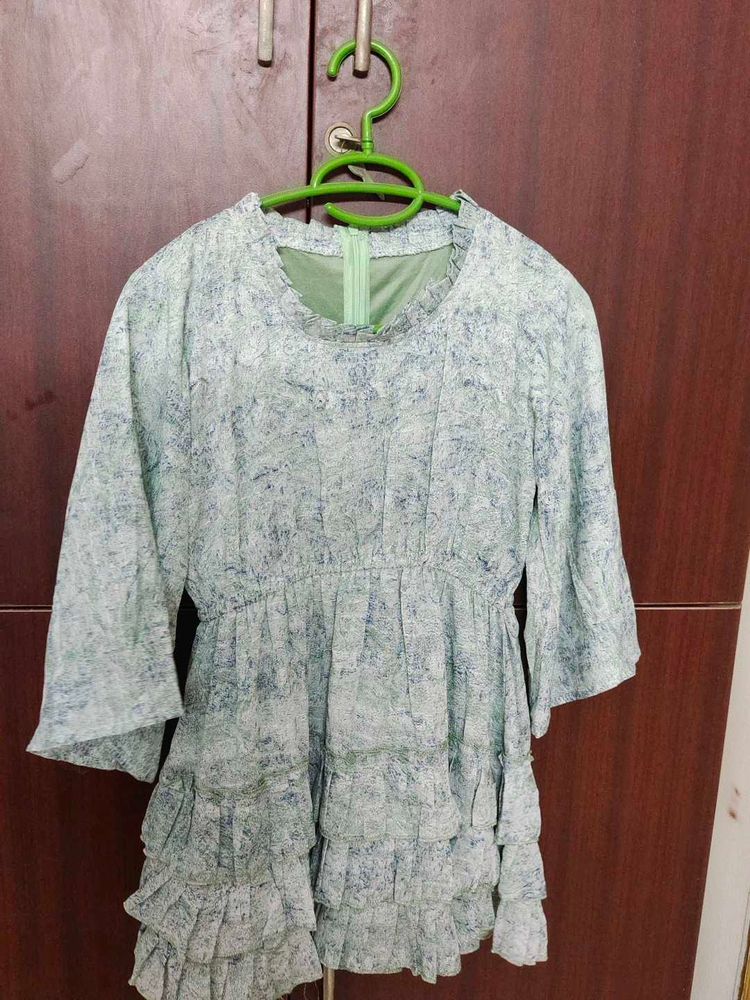 Western top with clinched waist