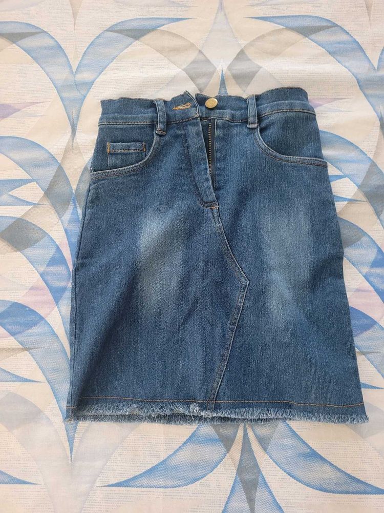 Denim Skirt with Frayed Hem
