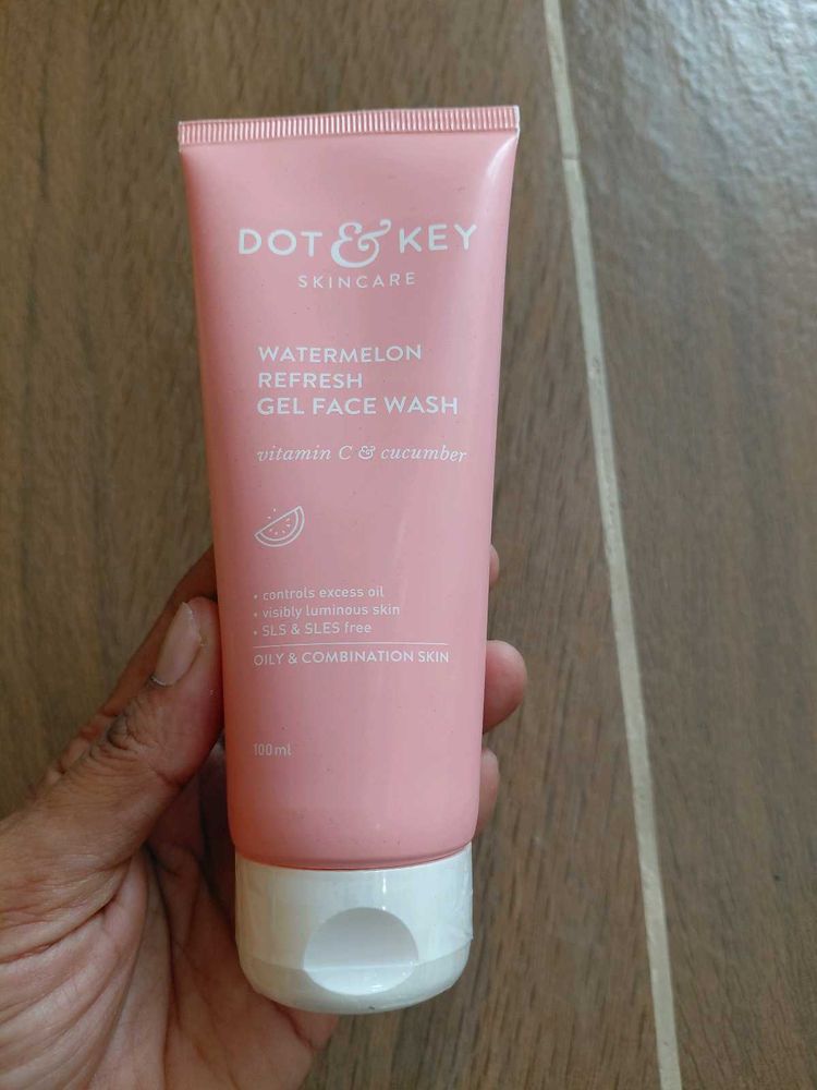 Dot &amp; Key Watermelon Face Wash