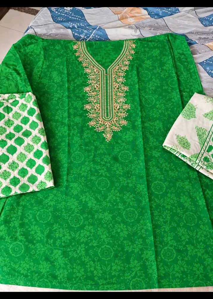 ✨Green Embroidered unstitched Kurta Set 💚