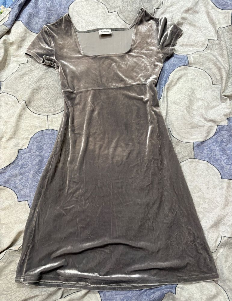 Mini velvet dress