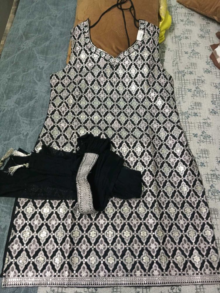 Elegant Black &amp; Silver Brocade Kurta Set