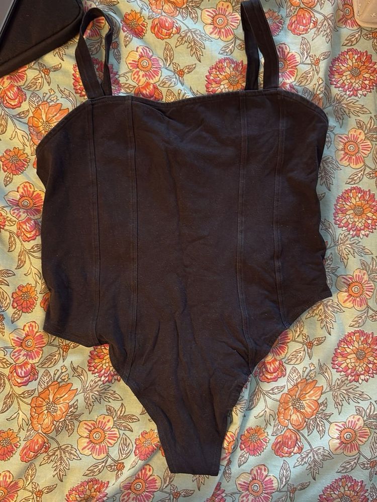 Black Sleeveless Bodysuit