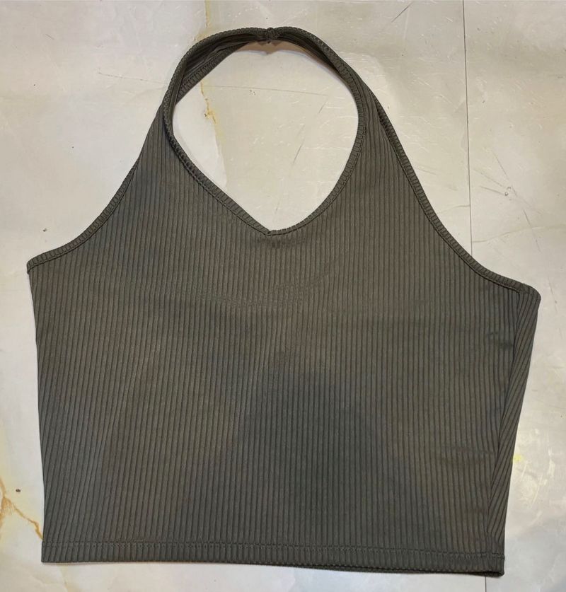 Halter Black Less