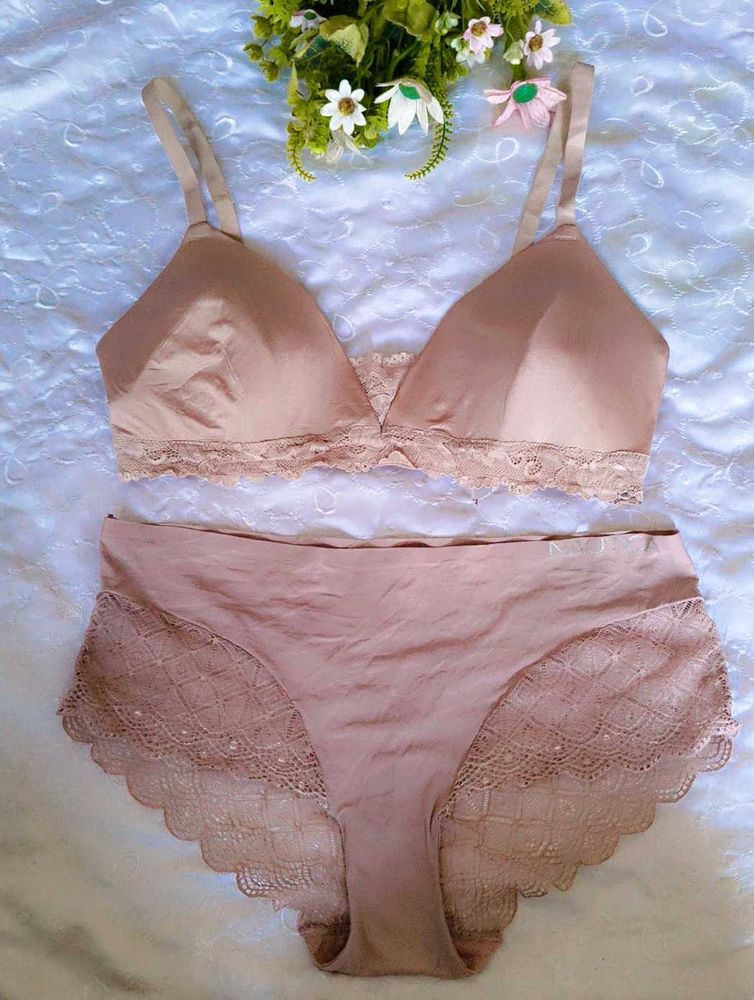 H&amp;m satin beautiful bra with brief 👍