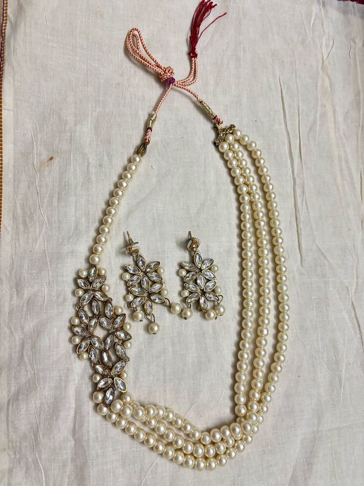 Elegant Pearl &amp; Crystal Necklace Set