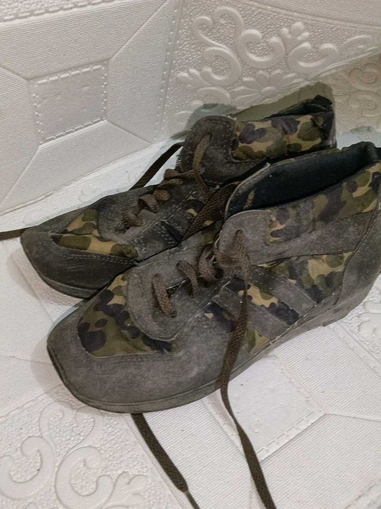 Men's Camo High-Top Sneakers