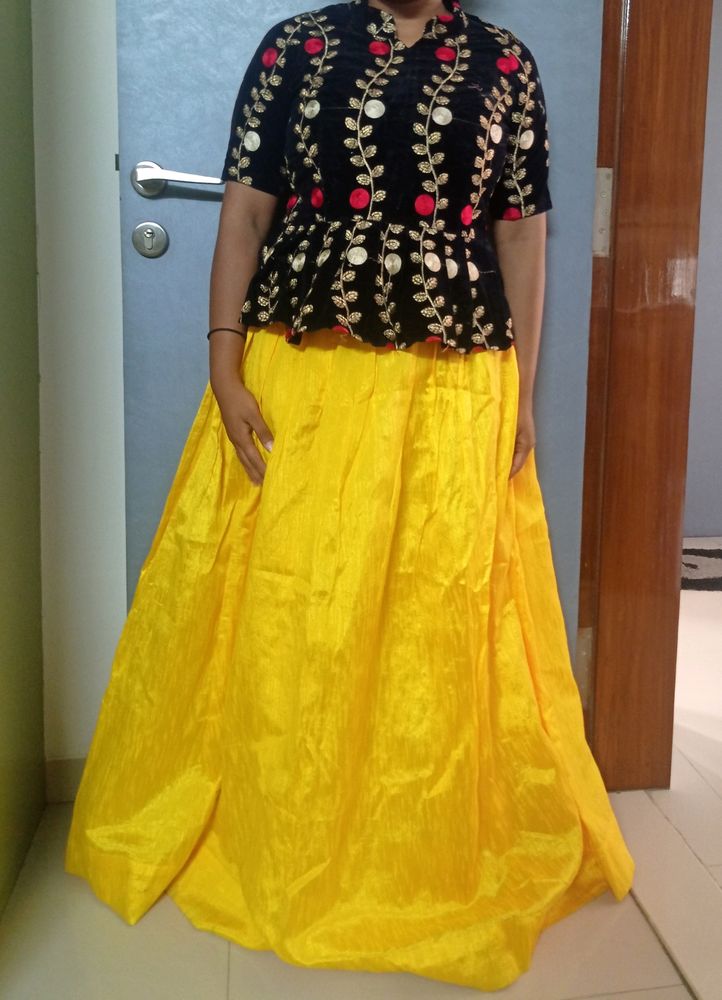 golden skirt with blue paplon top💙