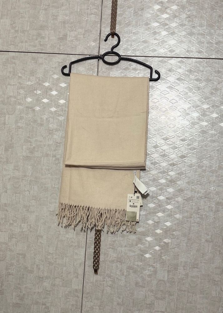 Zara wool blend Soft off-white Scarf with Fringe