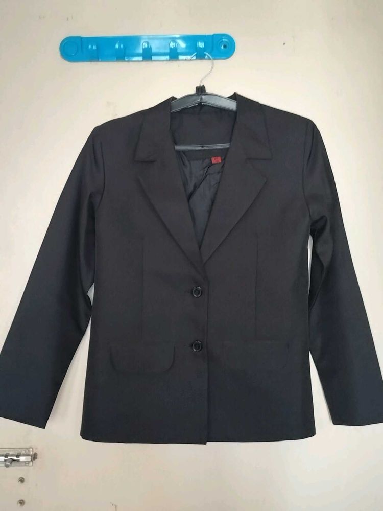 Single Breasted Black Blazer for Woman