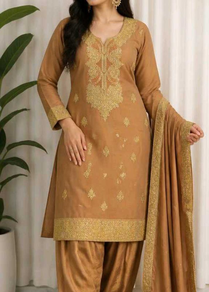 Embroidered Kurta Set