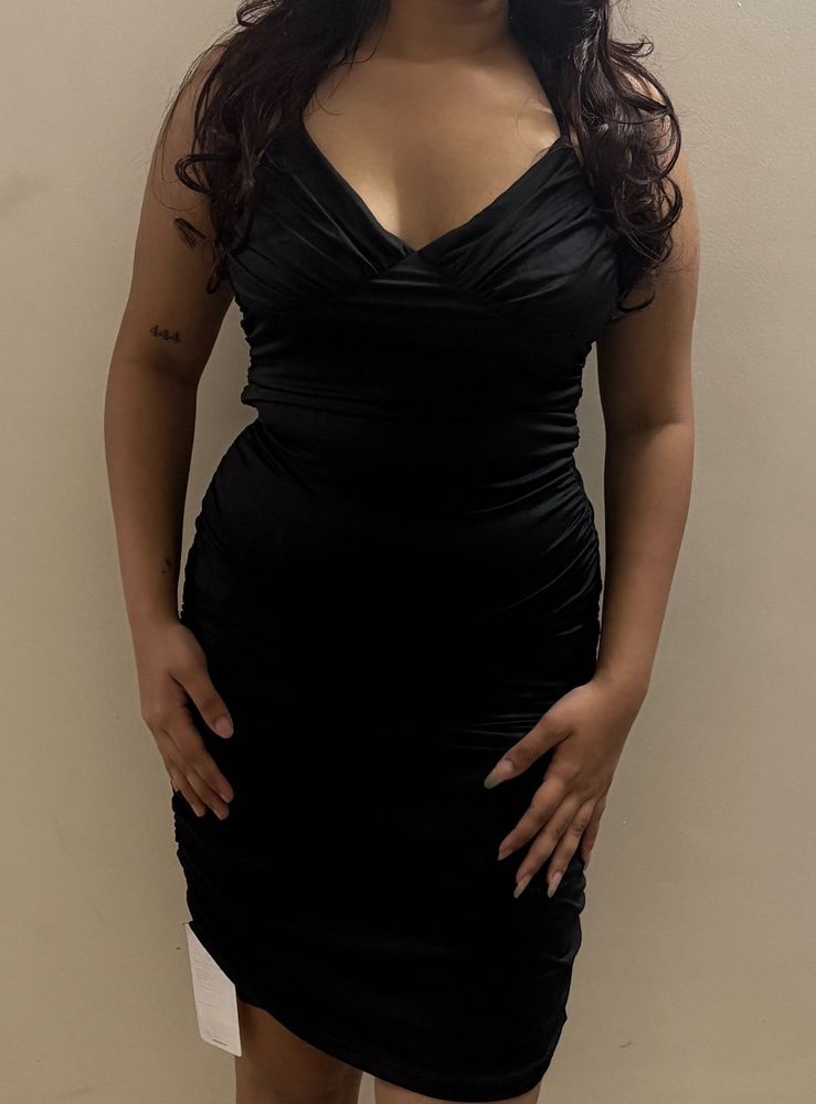 elegant Black Ruched Bodycon Halter Mini Dress