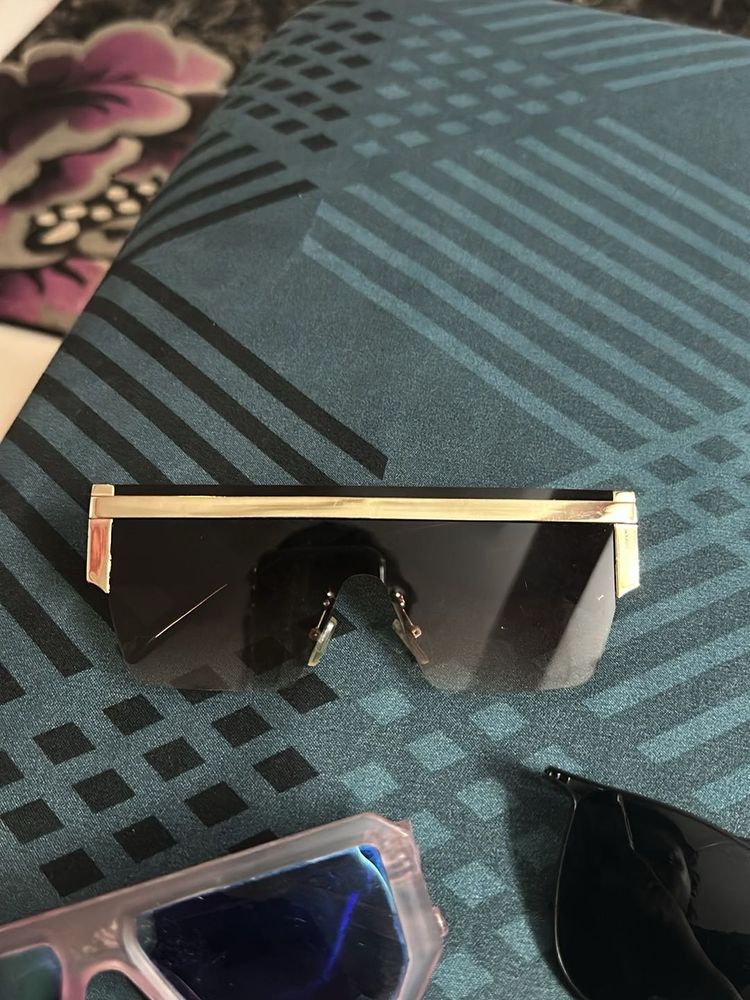 Stylish Flat-Top Sunglasses