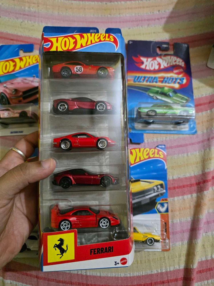 Hw ferrari 5 pack(close to MRP)