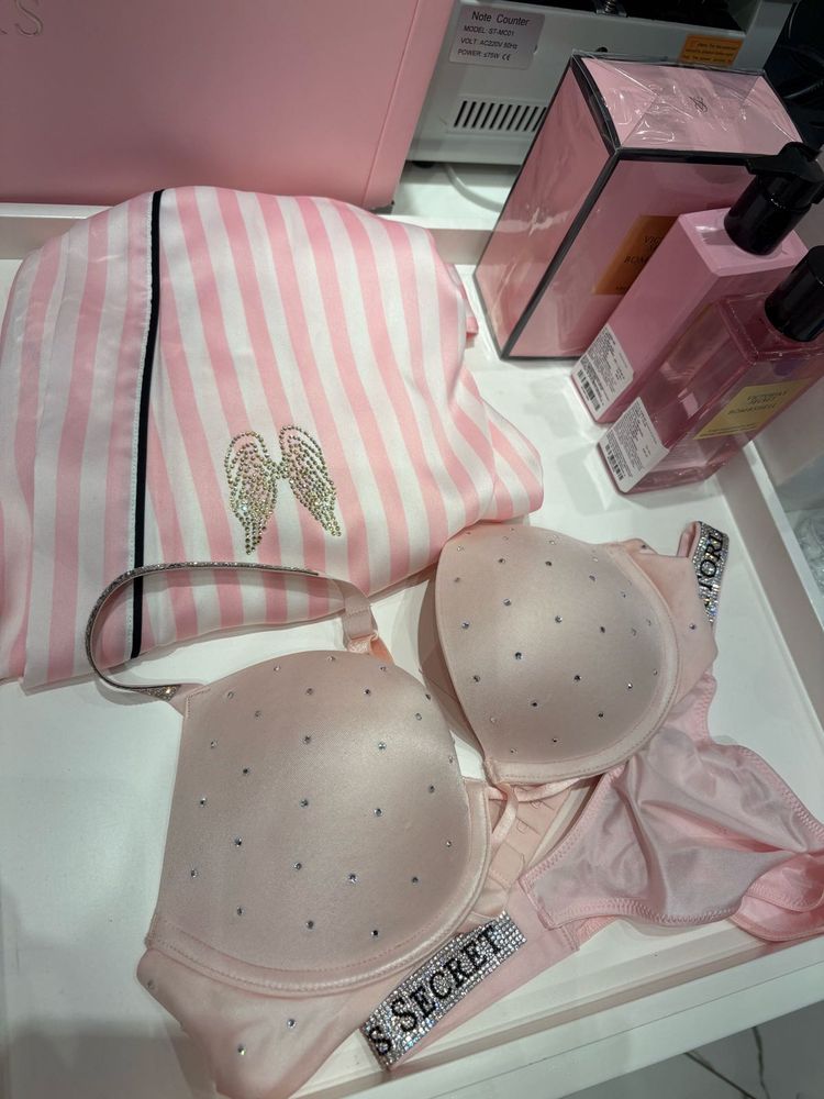 Victoria's Secret Pink Bra &amp; Sleepshirt Set