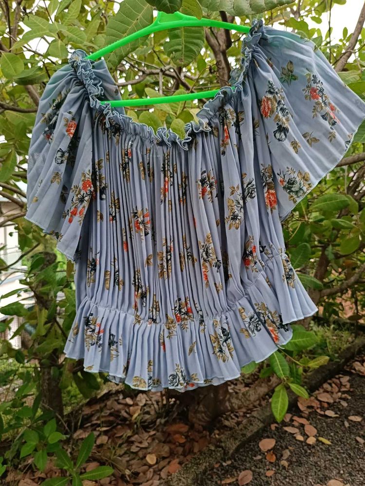 Floral Print Off-Shoulder Top