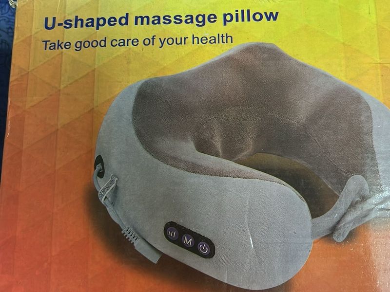 U-shaped massage pillow