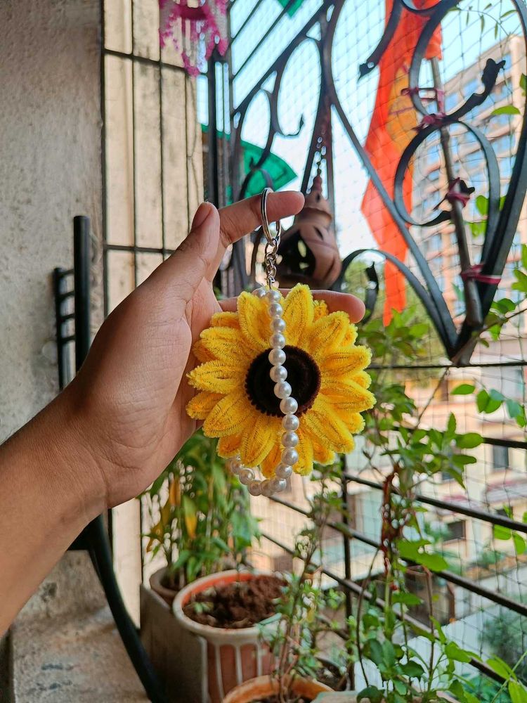 Sunflower Keychain with Pearls