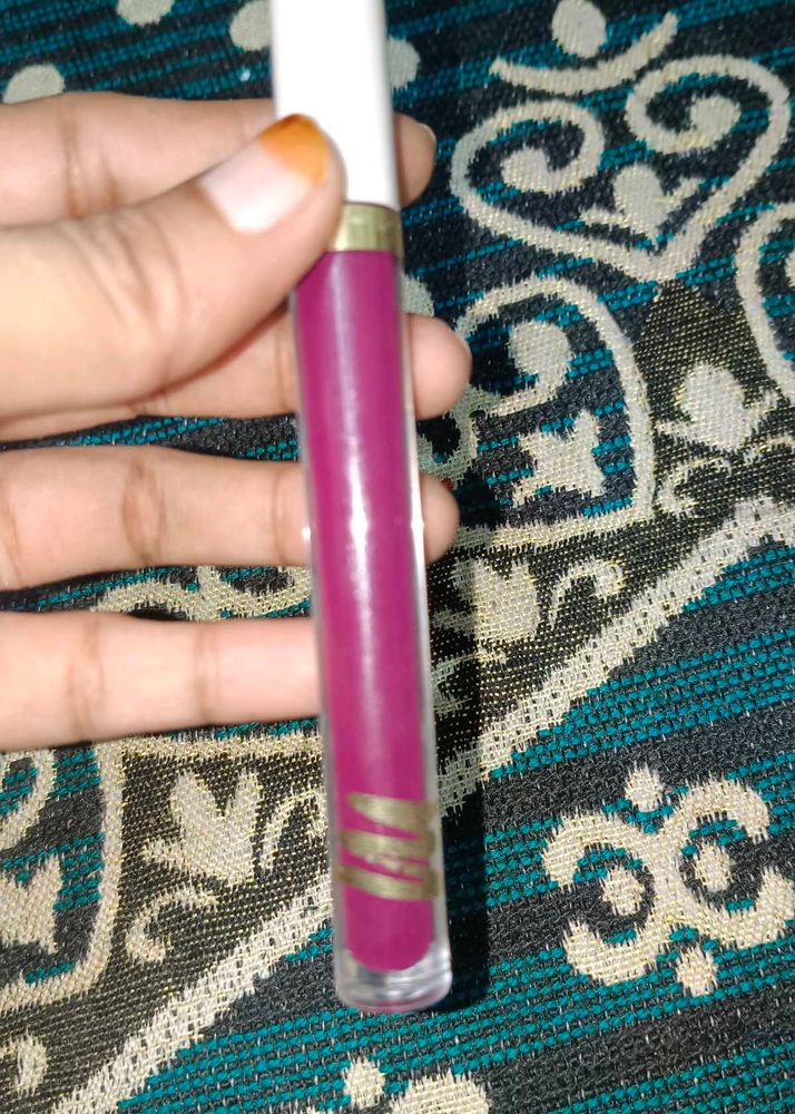 Matte Liquid Lipstick - Berry Shade
