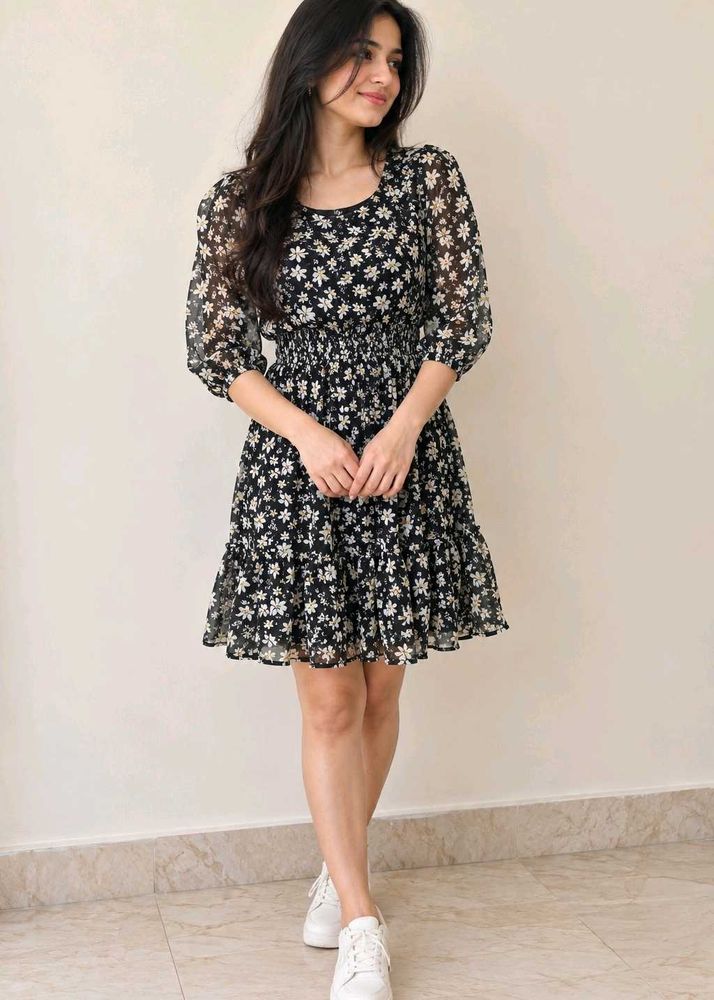 Chic Floral Print Mini Dress