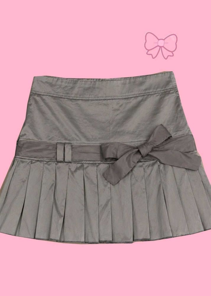 Gray Pleated Skirt with Bow Detail