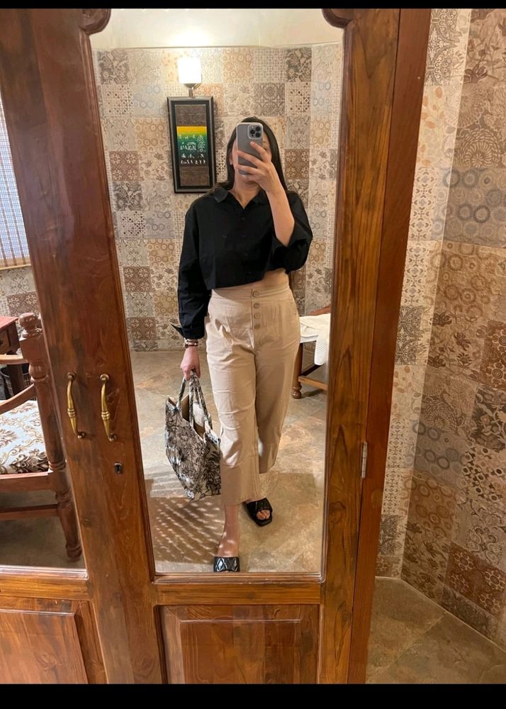 Relaxed Beige Trouser