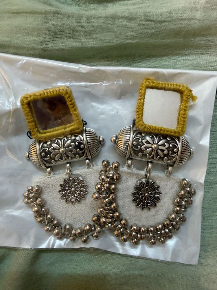 10 new earings in 1600
