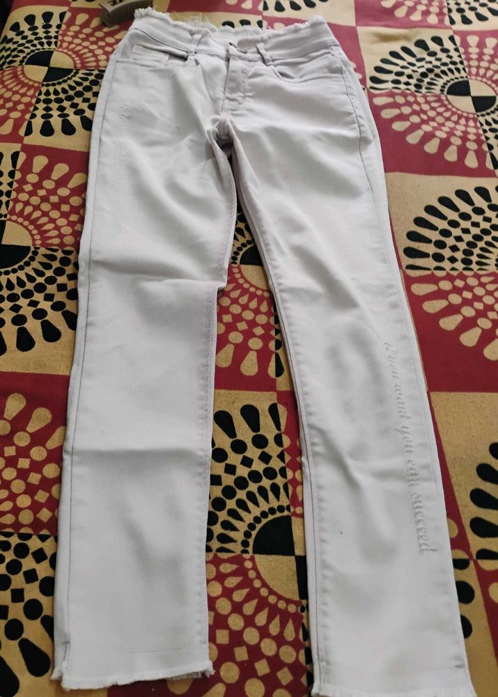 White StraightJeans