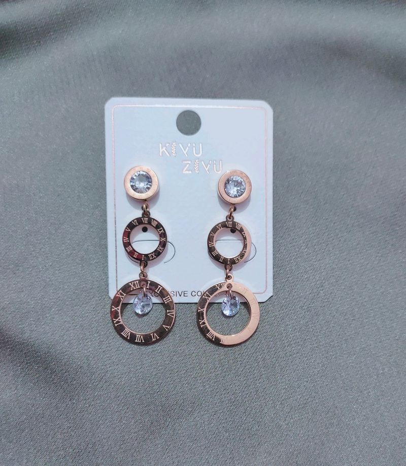 Roman Branded Earrings With Ad Stone
