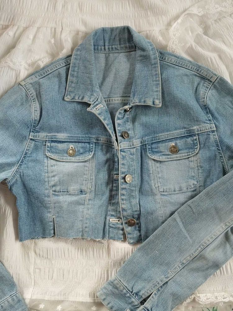 Light Wash Cropped Denim Jacket