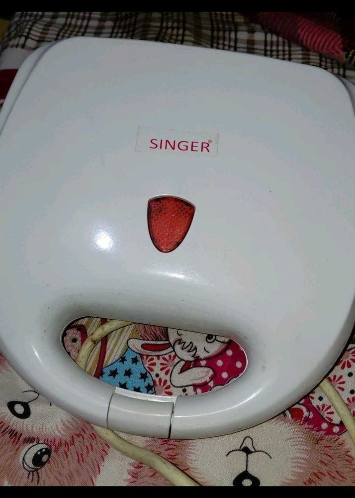 Singer Sandwich Maker