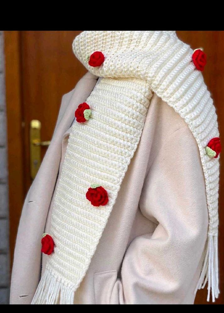 Cream Knit Scarf with Red Roses