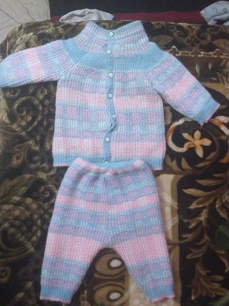 Unisex Baby Woolen Sweater Pyjama