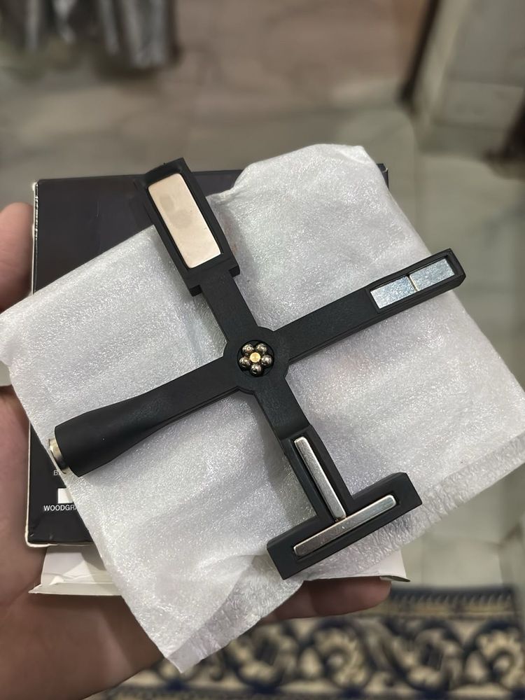 Woodgrain Magnetic nail arr  cat eye