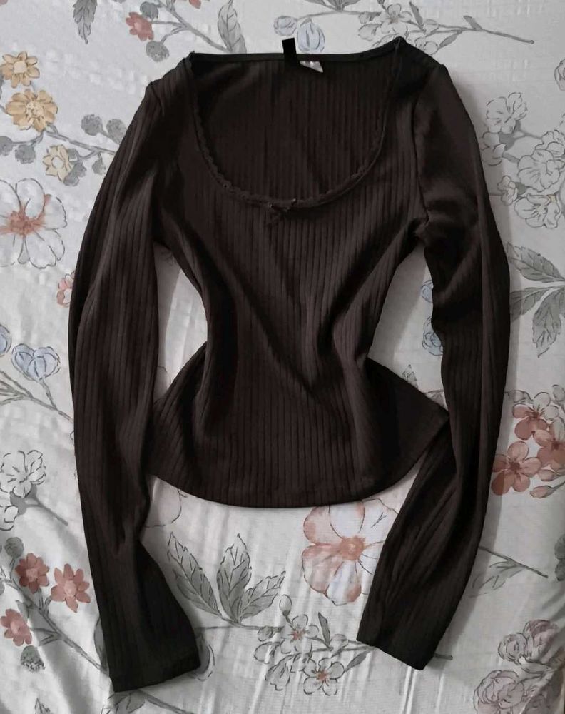 Ribbed Long Sleeve Cropped Top