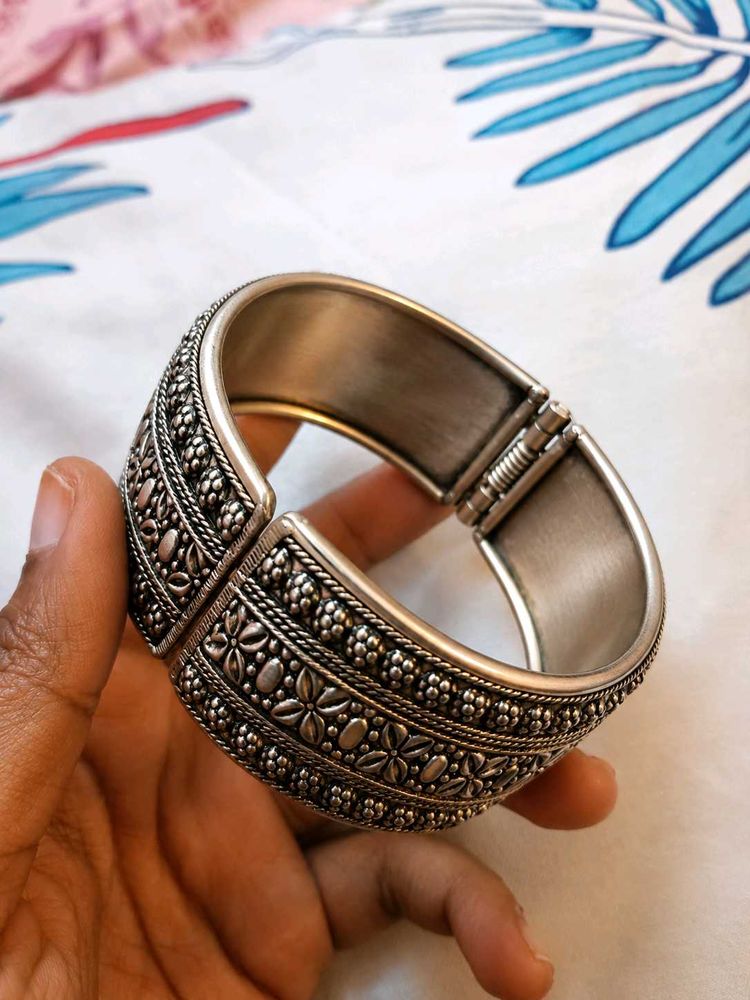 Oxidised Silver Look Designer Kada Bracelet