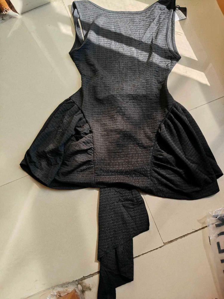 Chic Black Textured Sleeveless Dress