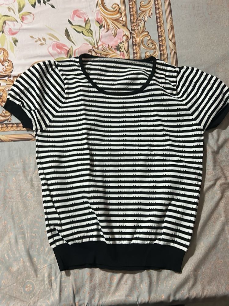 Chic Striped Short Sleeve Top