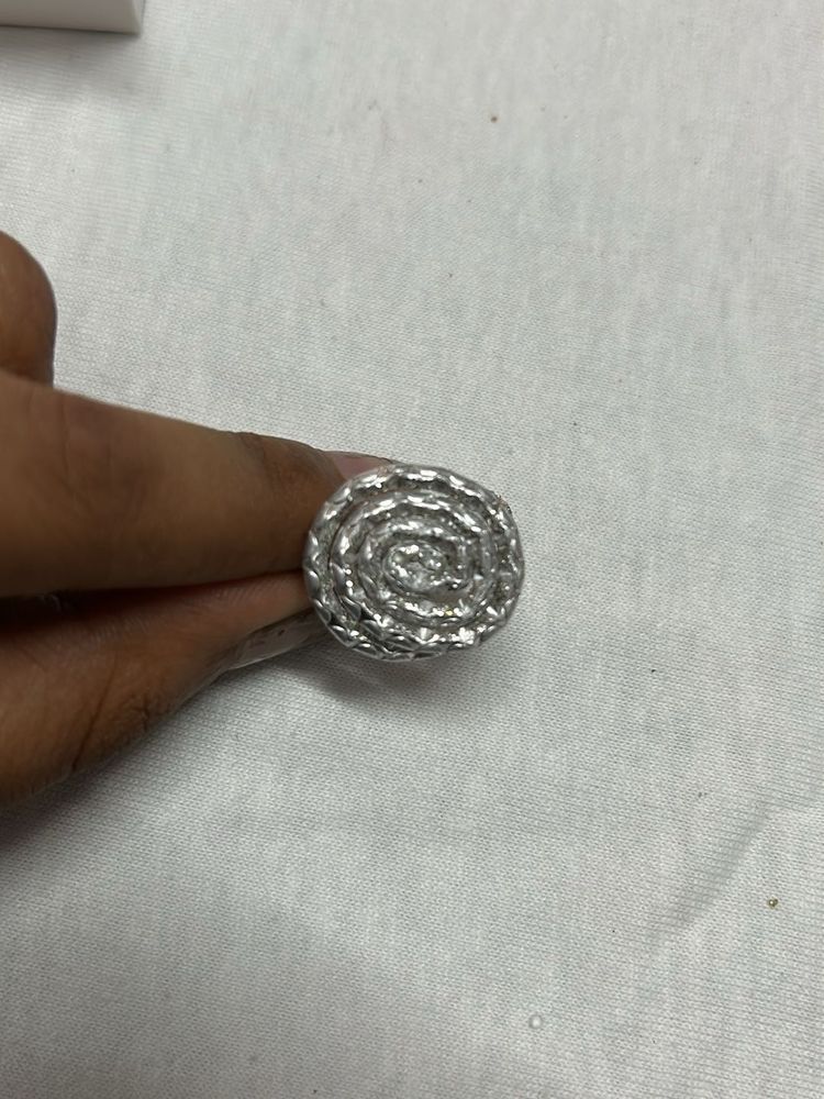 Unique Spiral Design Ring
