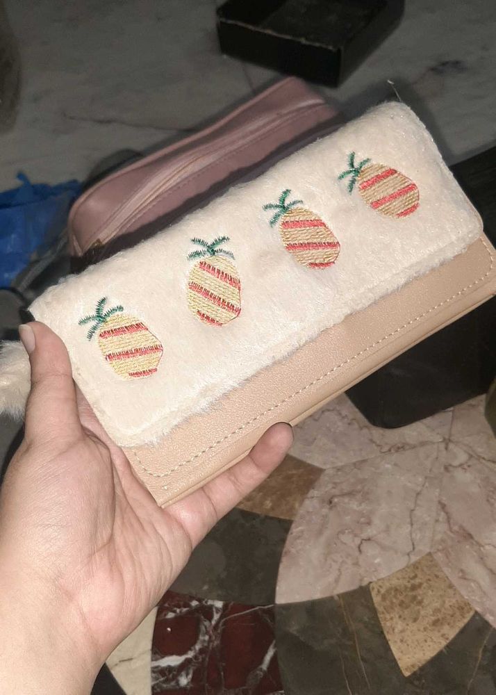 Cute Embroidered Pineapple Wallet❤