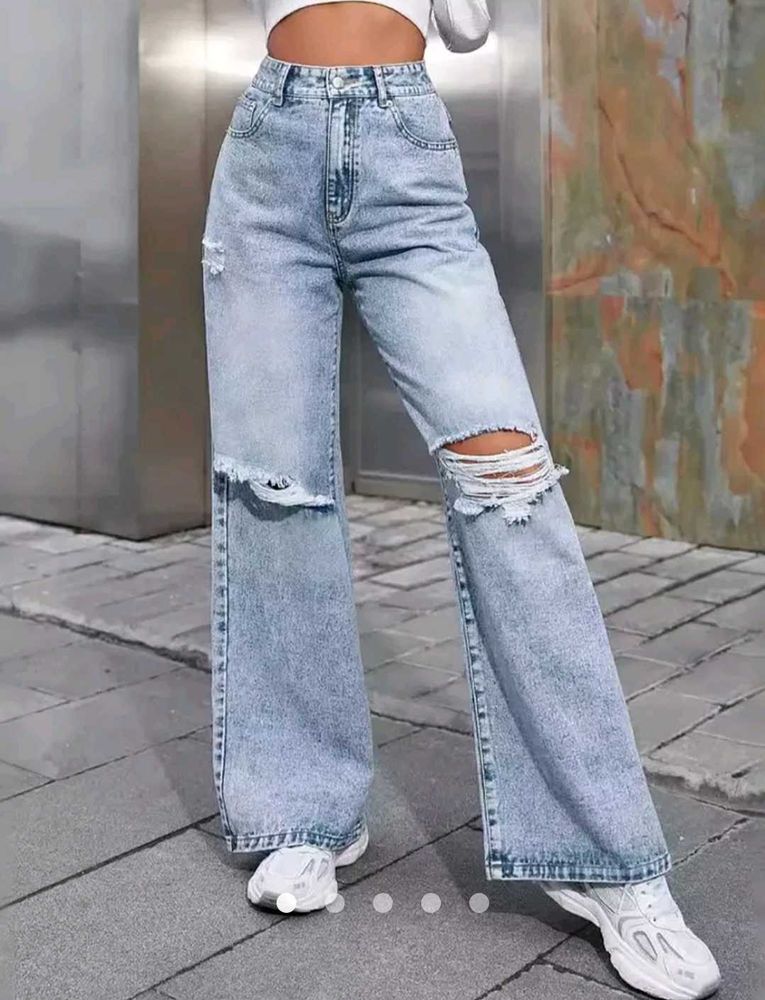 Light Wash Ripped Wide Leg Jeans